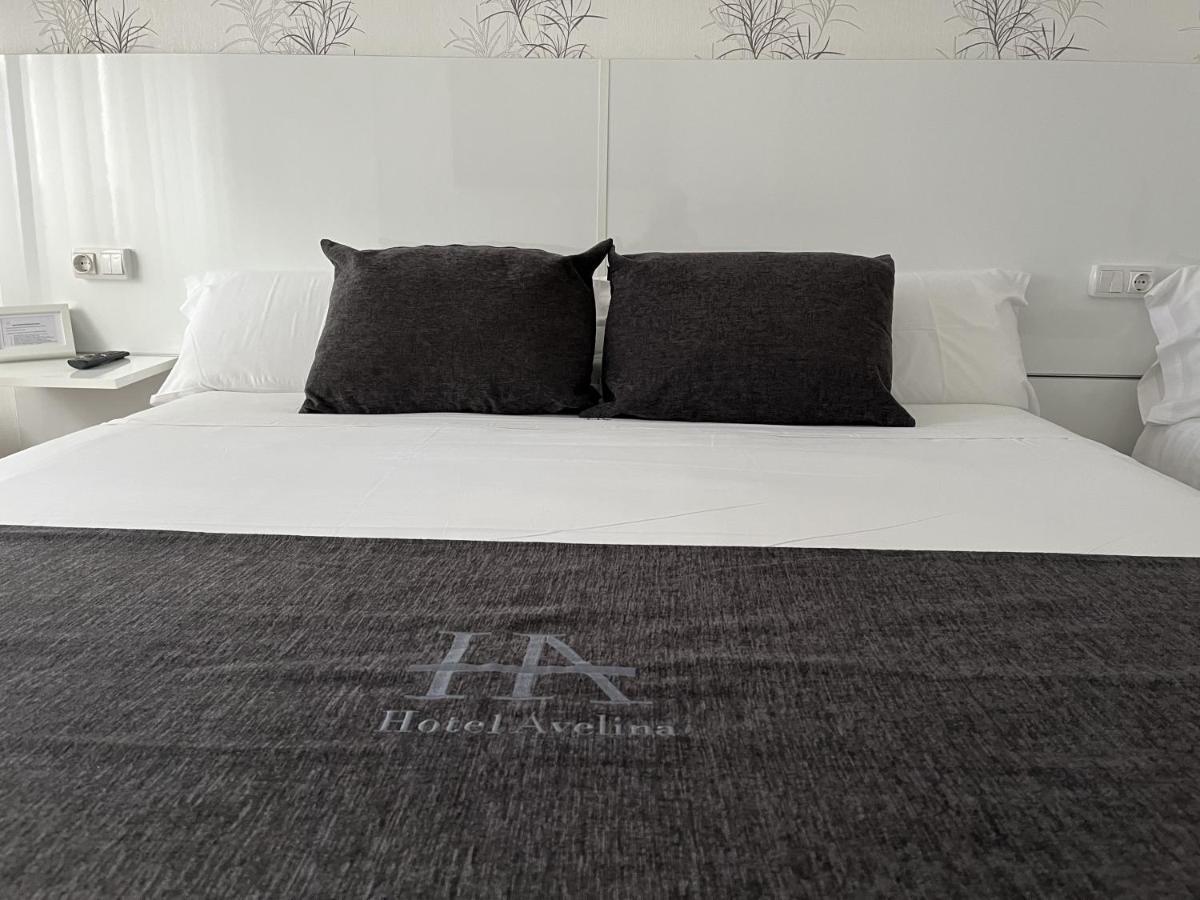 Hotel Avelina Onís Eksteriør billede