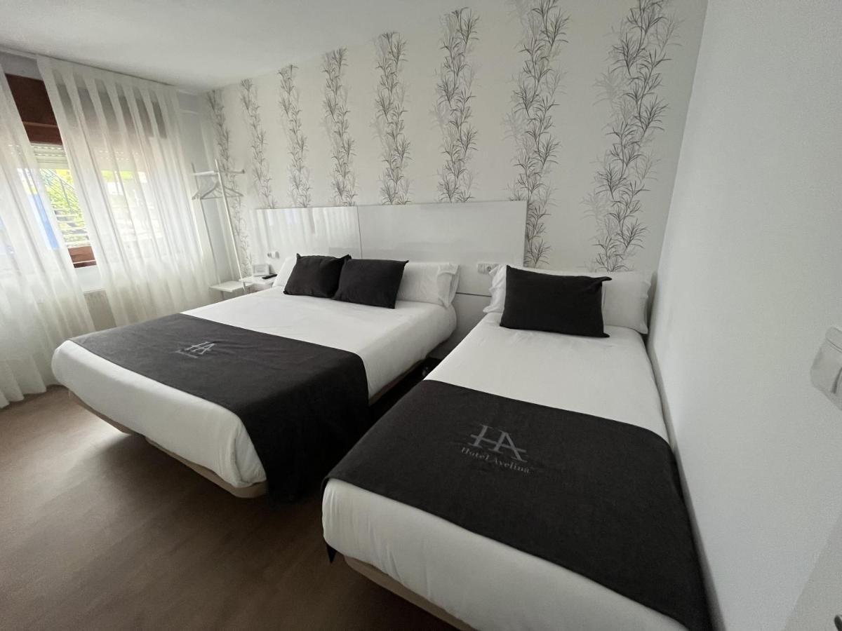 Hotel Avelina Onís Eksteriør billede