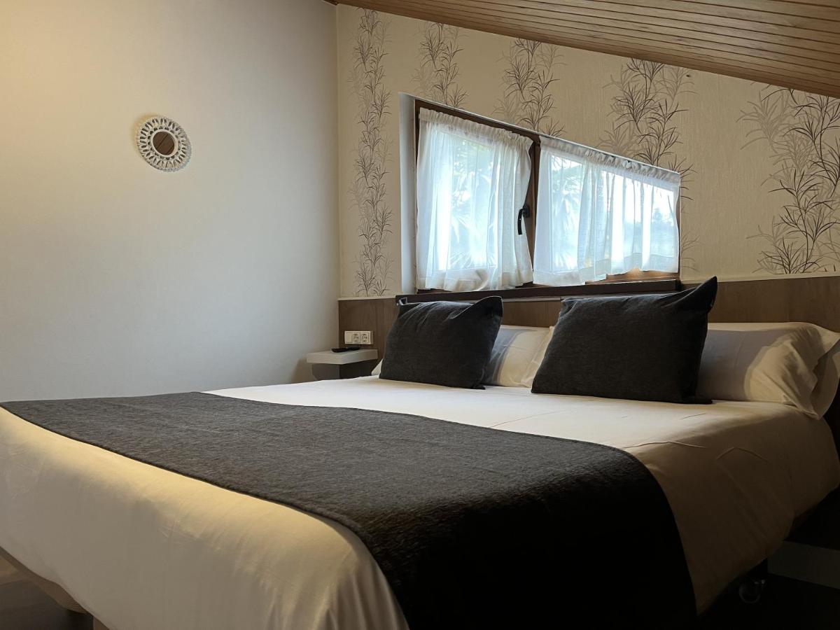 Hotel Avelina Onís Eksteriør billede