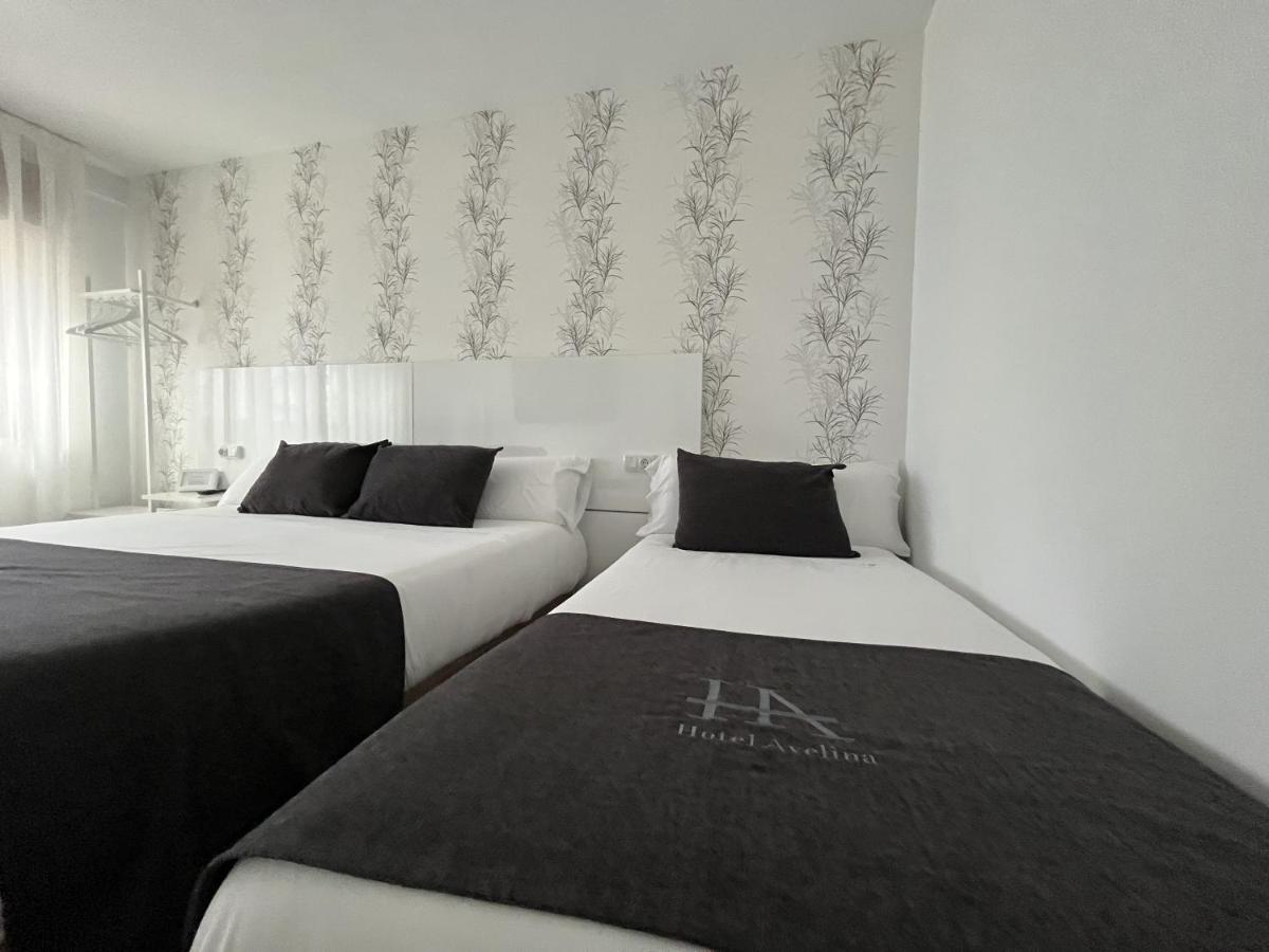 Hotel Avelina Onís Eksteriør billede