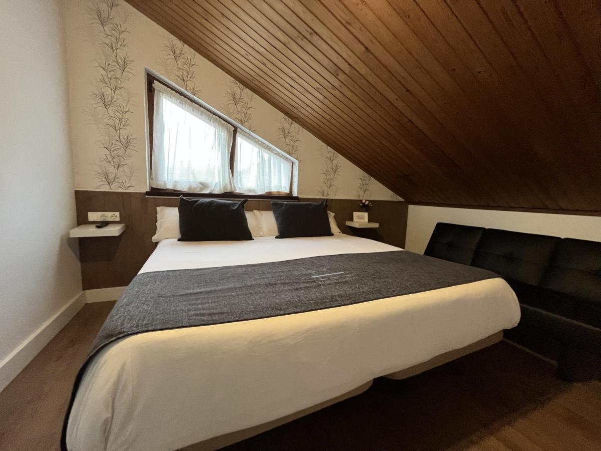 Hotel Avelina Onís Eksteriør billede