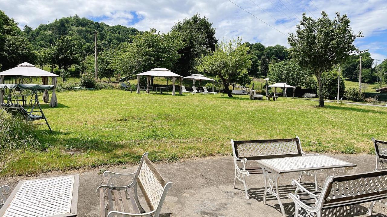 Hotel Avelina Onís Eksteriør billede